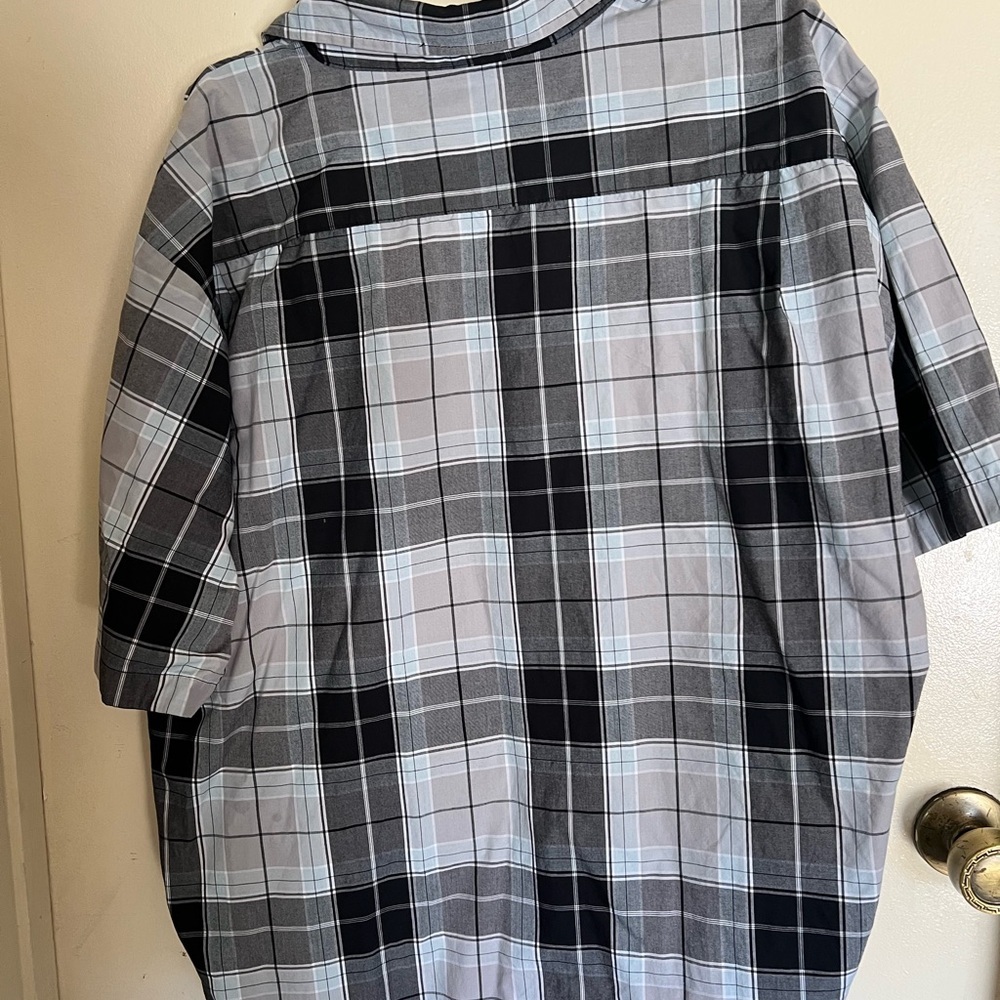 Wrangler Men's Casual Plaid Shirt - Black, Gray, and White - Picture 2 of 4